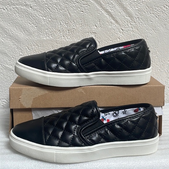 Steve Madden - Girls’ Slip On Sneakers - Picture 5 of 6